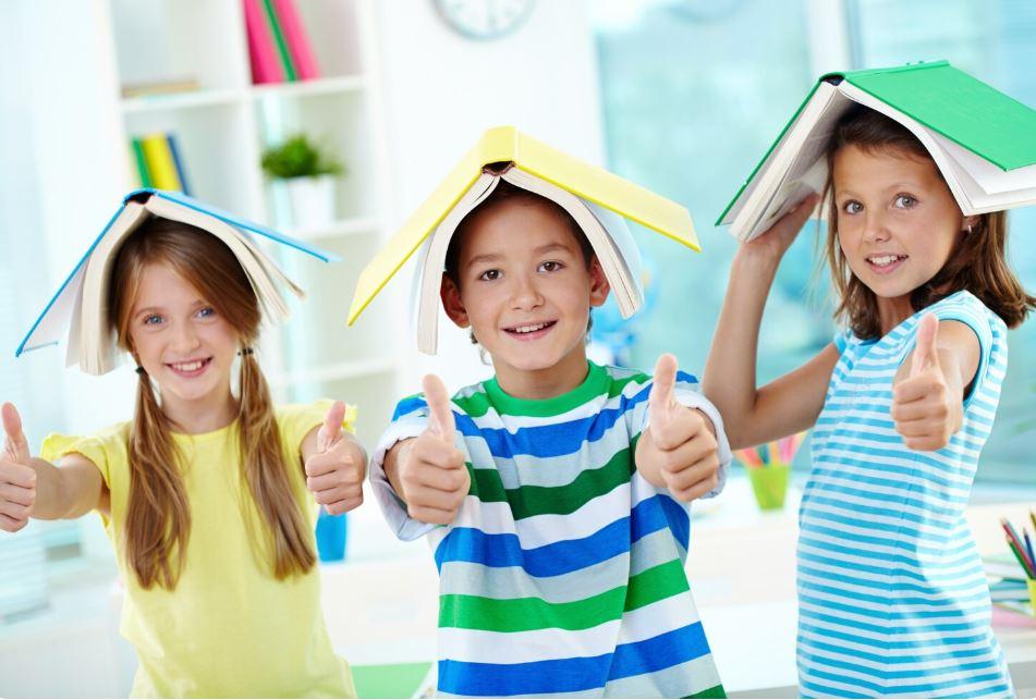 Back to school: Program Klubu svobodných matek, jak pomoci rodinám s náklady na školu a kroužky