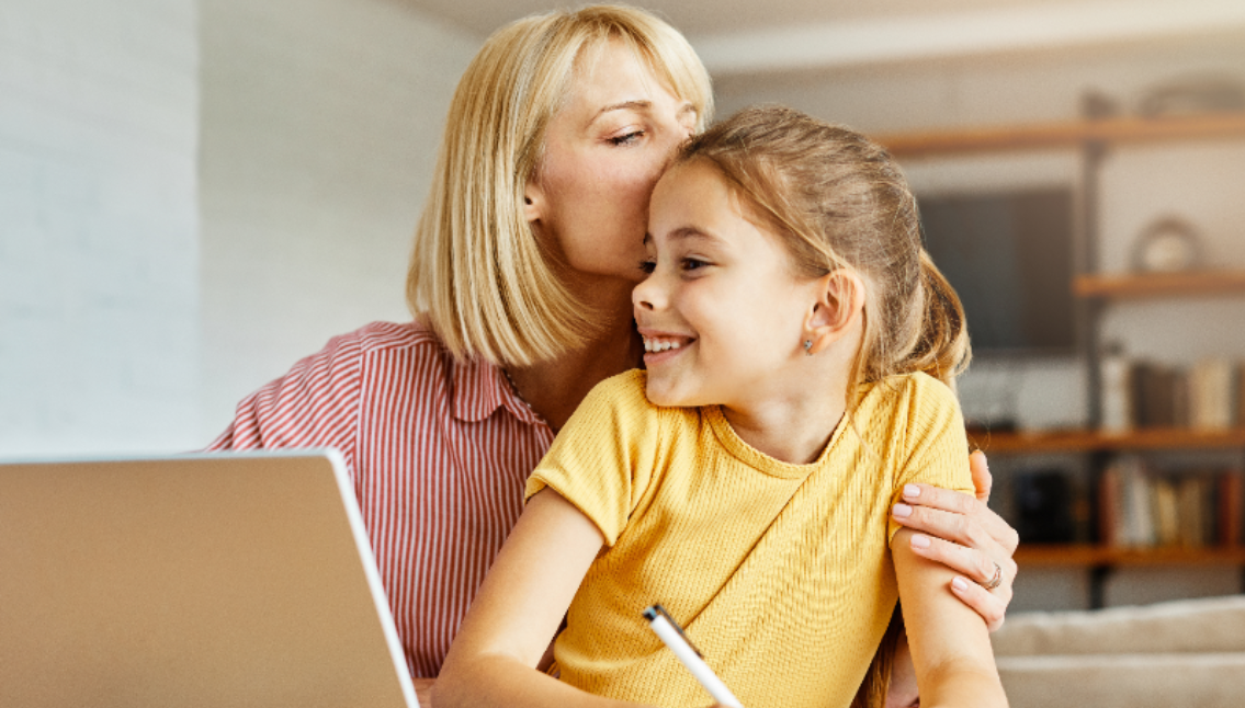 Chytré investice pro moderní mámy: když peníze nejsou všechno