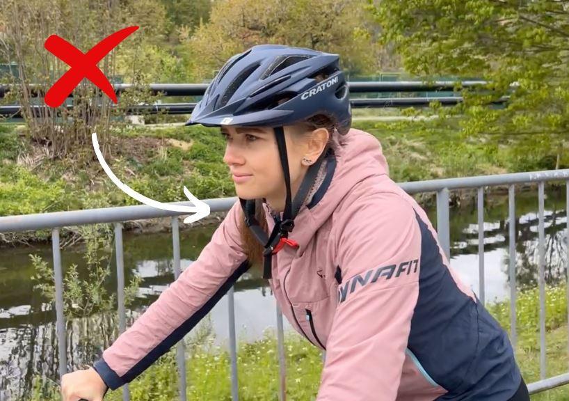 Cyklistická přilba může dítěti zachránit život. Pokud je správně vybraná a nasazená.