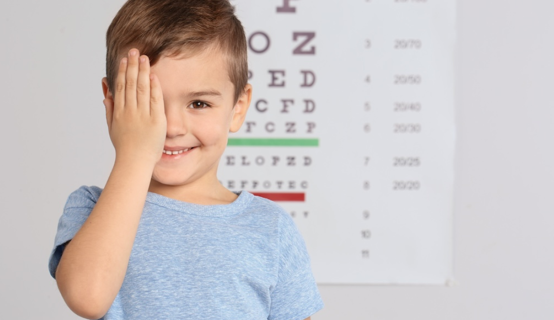 Děti a zrak: Signály, že něco není v pořádku, které by rodiče neměli ignorovat