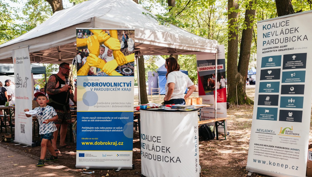 Dobrovolníci v Pardubickém kraji se naučí první pomoc i péči o vlastní pohodu