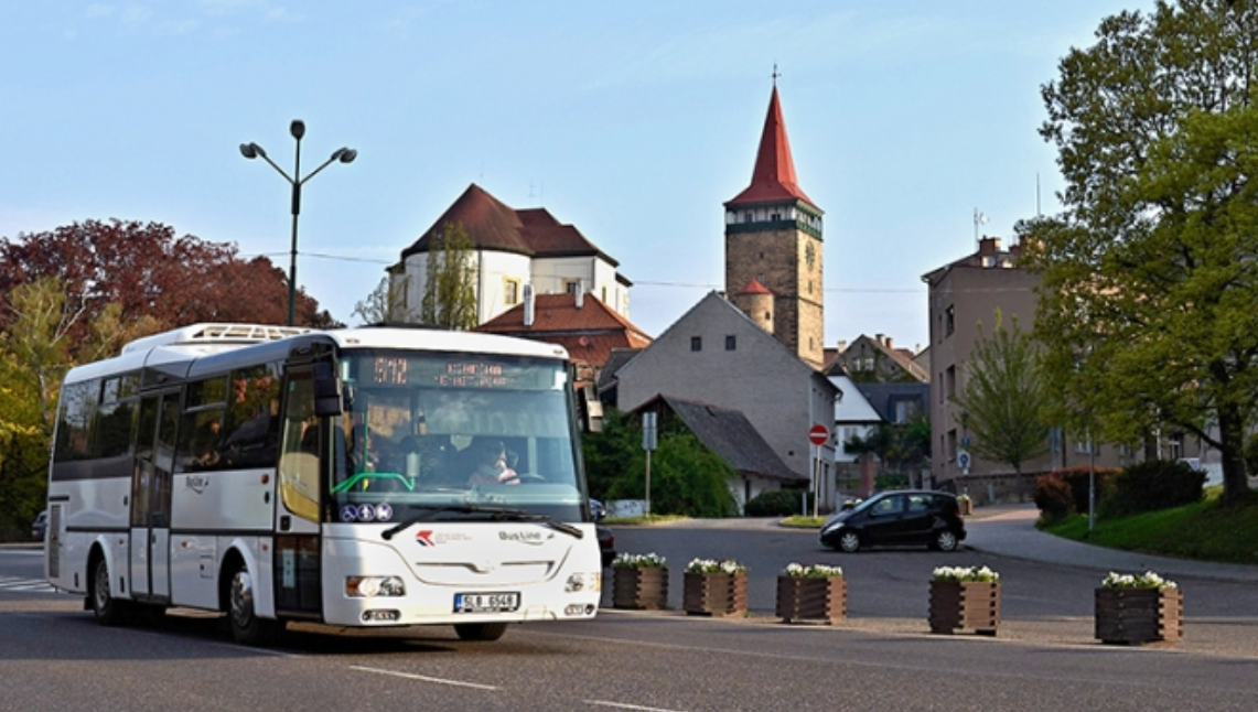 Dostupnější veřejná doprava v Královéhradeckém kraji pro děti, studenty a seniory
