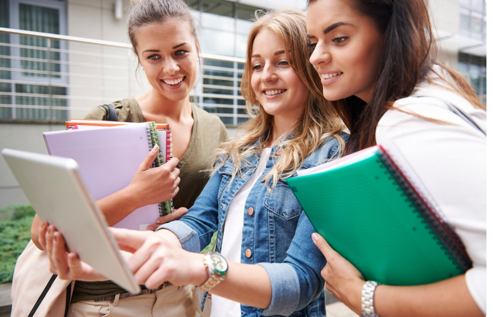 Education at a Glance 2025: Podíl vysokoškolsky vzdělaných Čechů je stále nízký