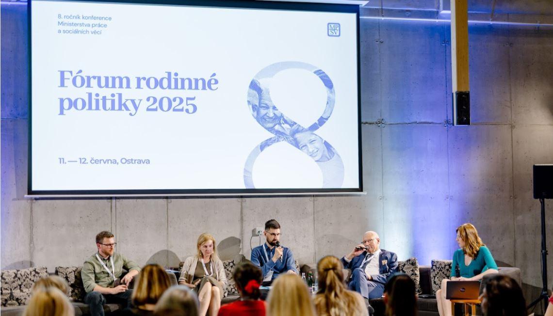 Fórum rodinné politiky 2025: Diskuse o rodinách a ocenění Pečující roku