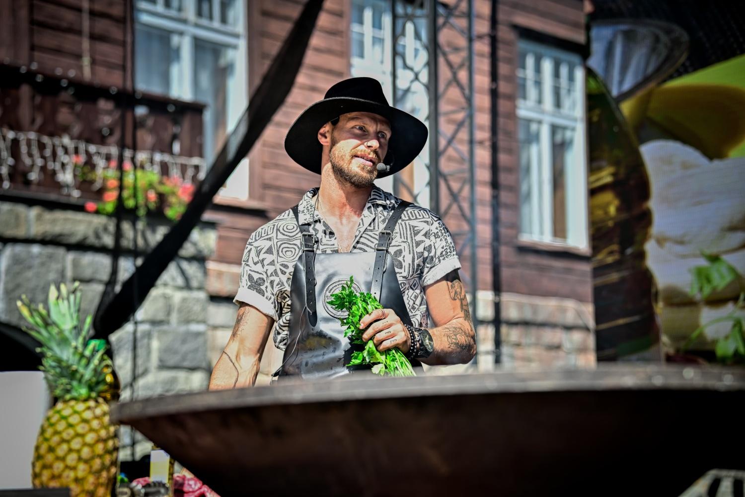 Gastrozážitek v srdci hor. POJEZ FEST míří do Karlovy Studánky