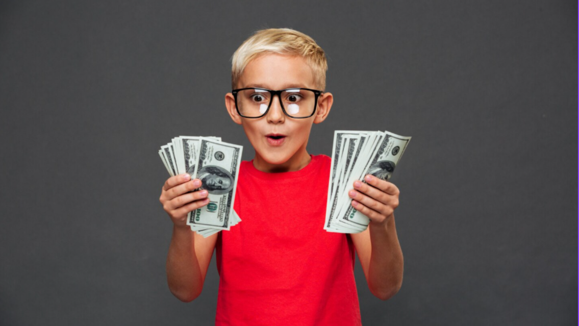 Jaké dávat kapesné? Řádově stovky plus bonusy, pozor na srovnávání s kamarády