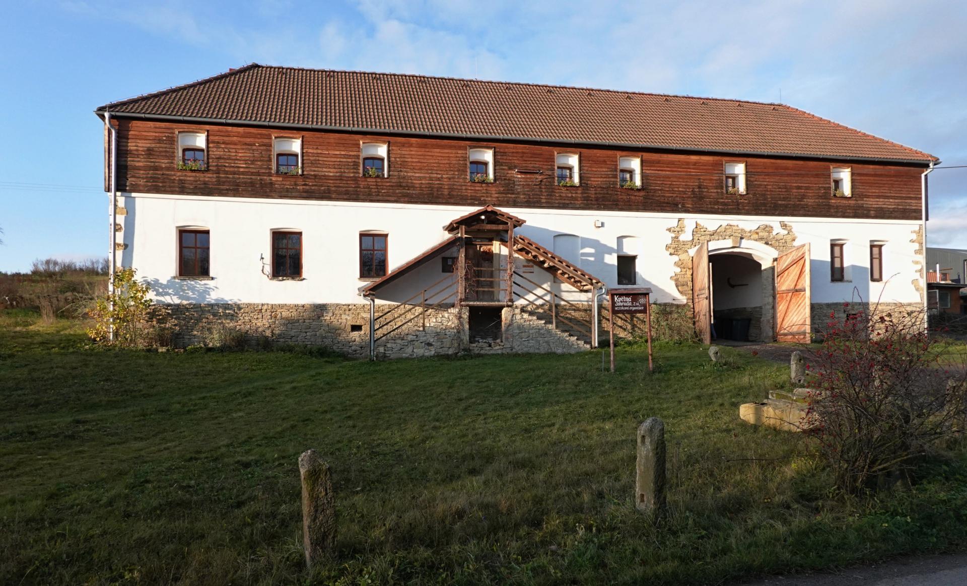 Statek Květná zahrada