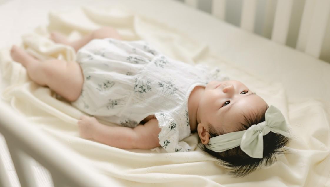 Od dětské postýlky k velké posteli: Kdy dítě potřebuje větší postel a jak vybrat vhodnou dětskou matraci