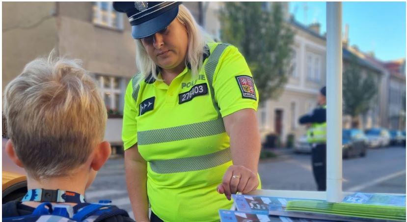 Policistka a chlapec