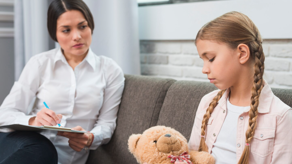 Psychologickou a psychiatrickou péči v Česku čeká velká proměna. Týká se i dětí.