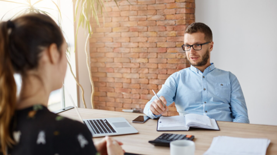 Revoluce na pracovním trhu: Rychlost výběru a povinné zveřejnění mzdy jako nový standard