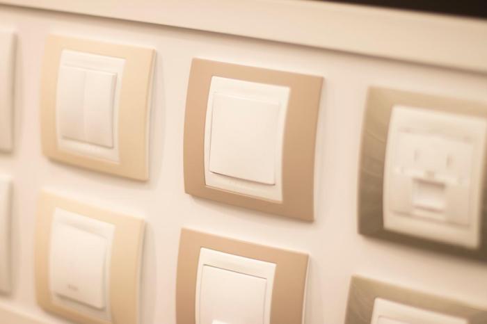 Moderní nebo retro vypínače? Kterým dát přednost při výběru elektroinstalace
